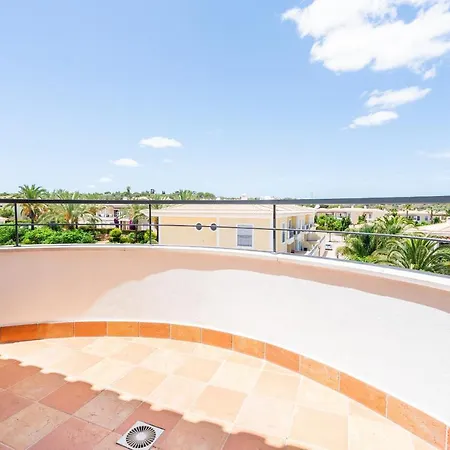 Ocean View 3 With Pool By Homing Apartman