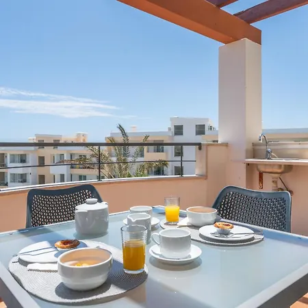 Apartment Ocean View 3 With Pool By Homing Lagos