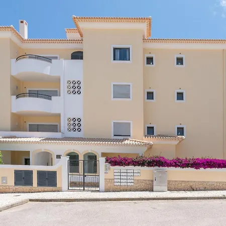 Apartment Ocean View 3 With Pool By Homing Lagos