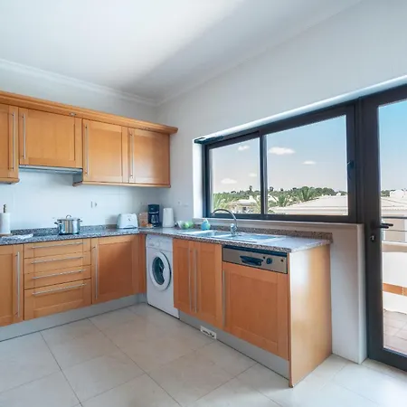 Apartment Ocean View 3 With Pool By Homing Lagos