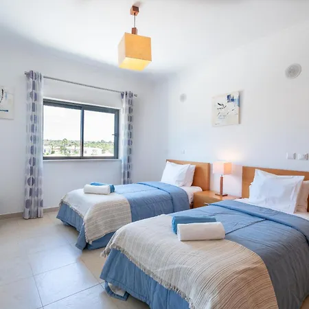 Ocean View 3 With Pool By Homing Apartment *